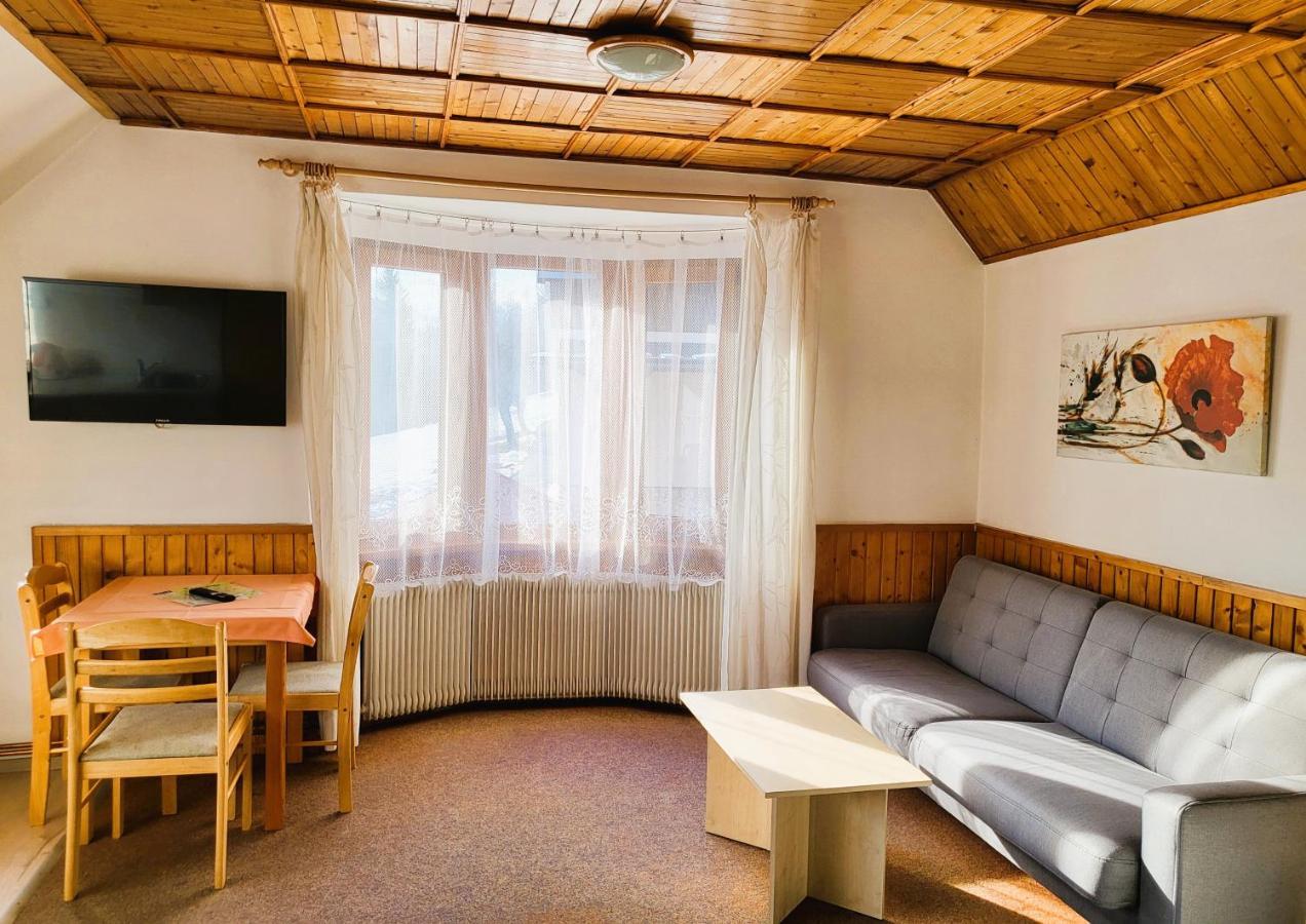 יאבלונץ נאד איזרו Apartment Ulrich מראה חיצוני תמונה